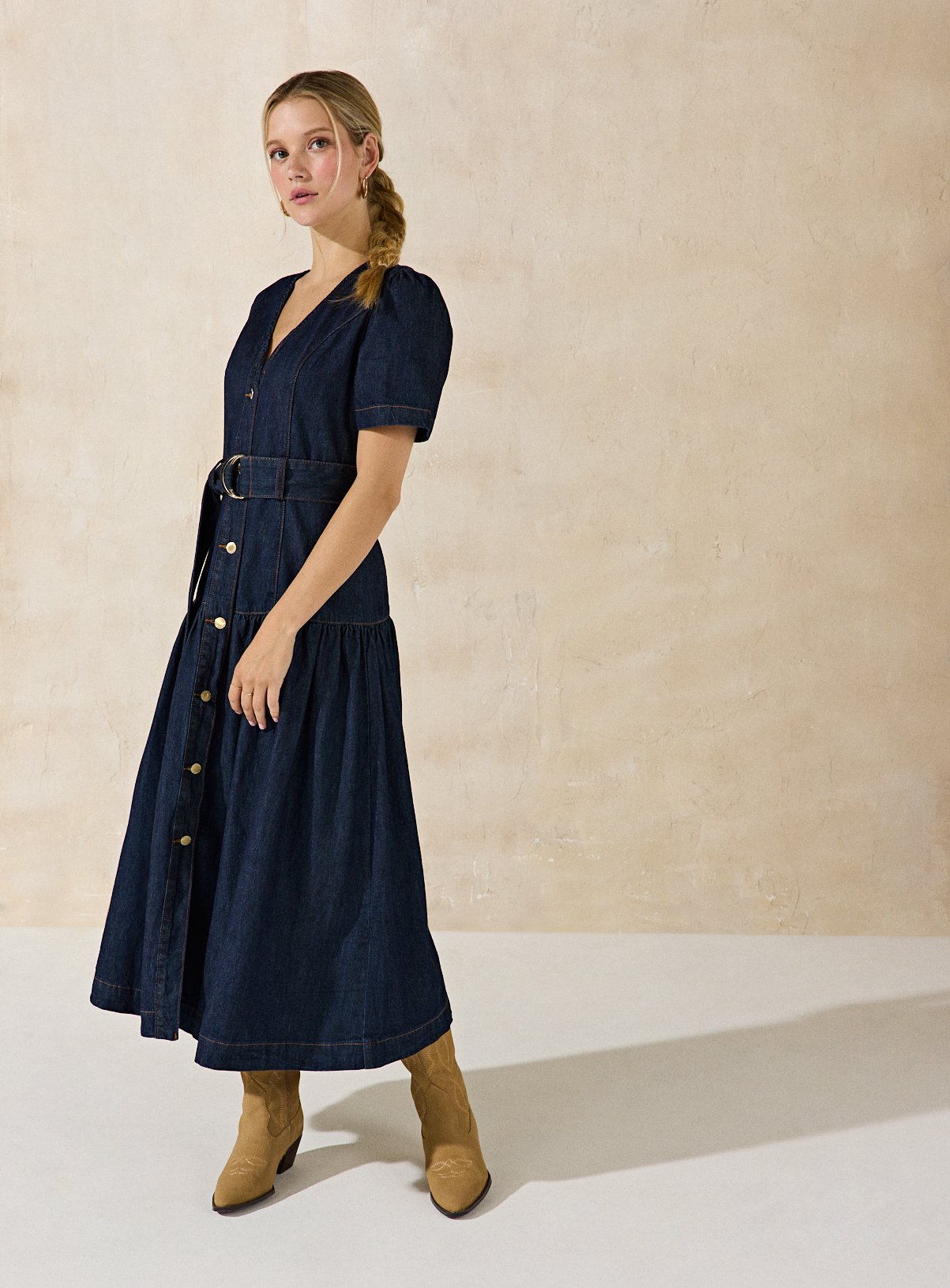 EVERBELLE Dark Denim Belted Midi Dress 8 - Image 2 thumbnail